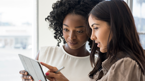 women working together